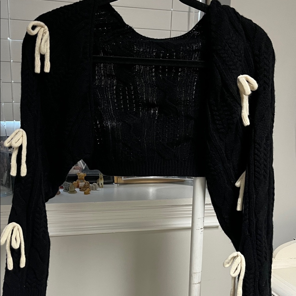 Commense Black Sweater with Cream Ties